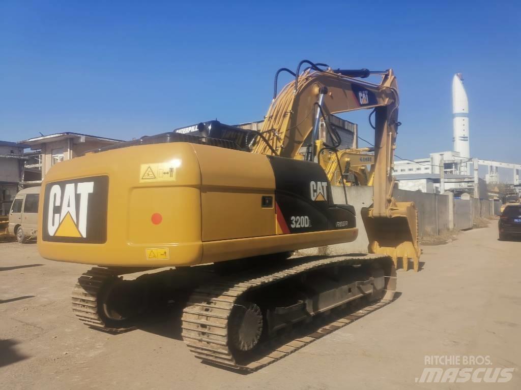 CAT 320 D Excavatoare pe șenile
