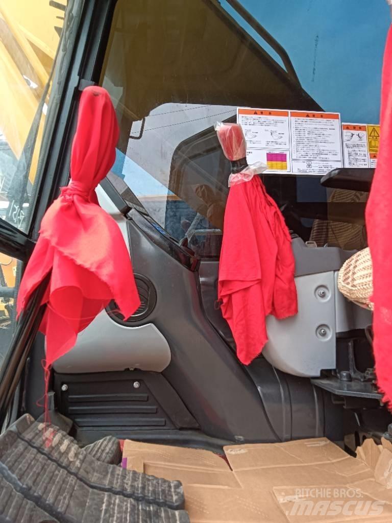 Komatsu PC 200-8 Excavatoare pe șenile
