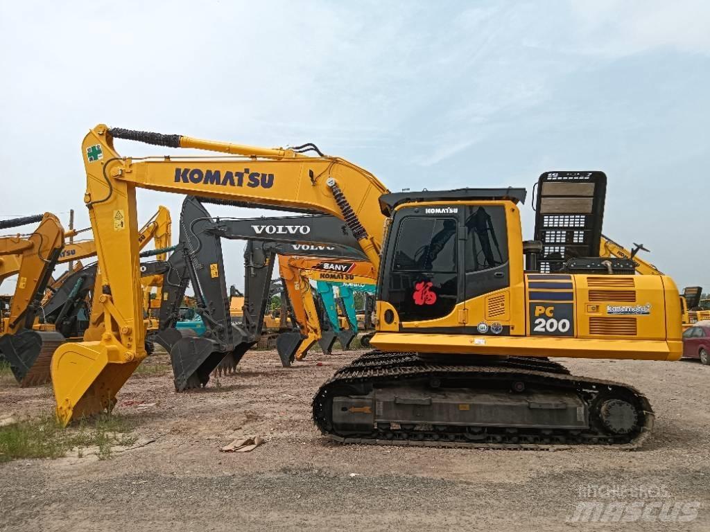 Komatsu PC 200-8 Excavatoare pe șenile
