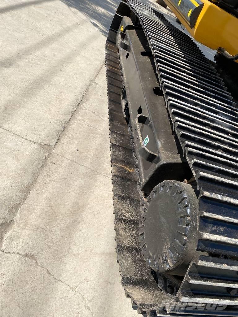 CAT 320 D Excavatoare pe șenile
