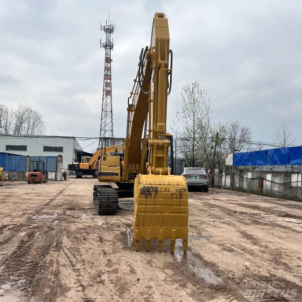 CAT 320 B Excavatoare pe șenile
