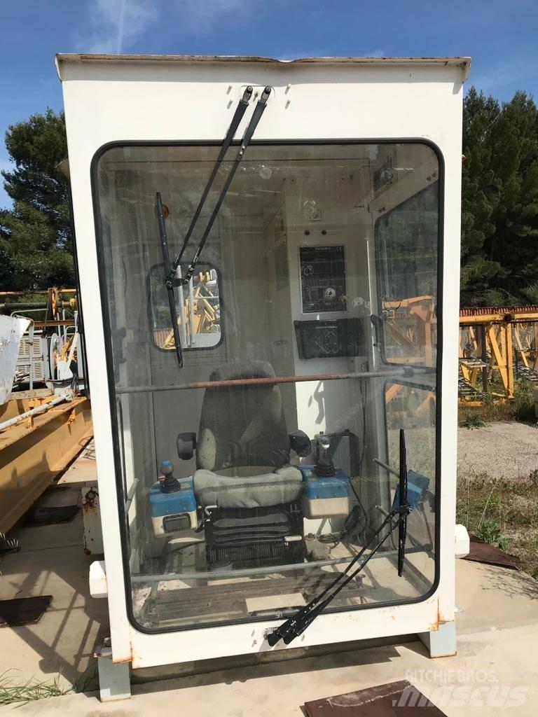 Potain MD 220 Macarale turn