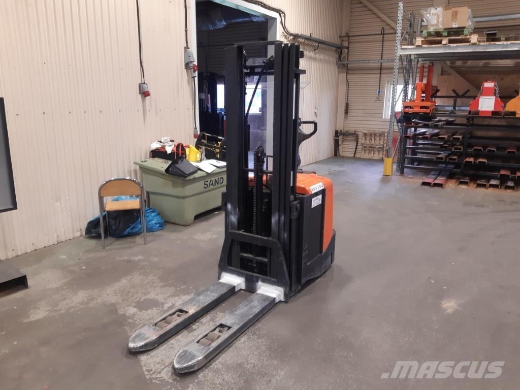 BT SPE125L Transpaleti autopropulsanti