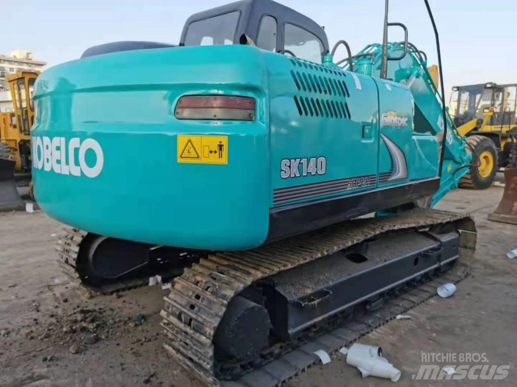 Kobelco SK 140/ Excavatoare pe șenile
