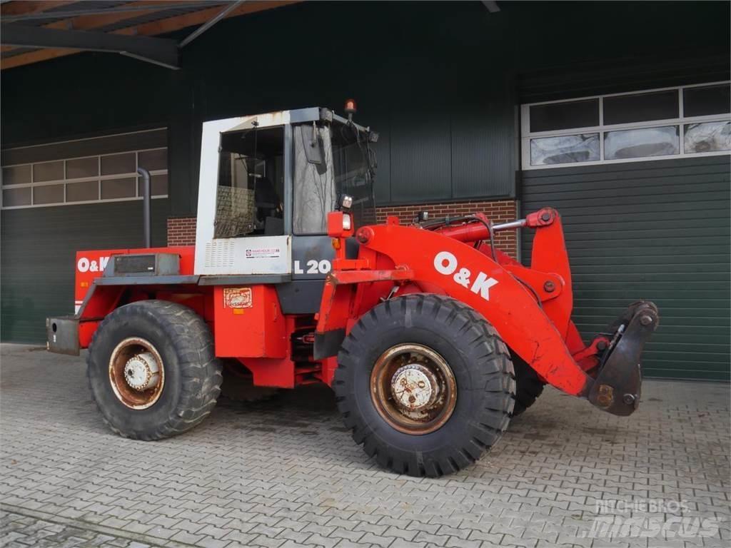 O&K L20 Incarcator pe pneuri