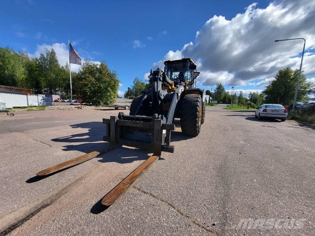 JCB 457 ZX Incarcator pe pneuri