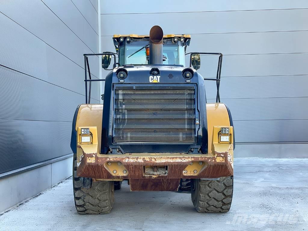 CAT 972M Incarcator pe pneuri