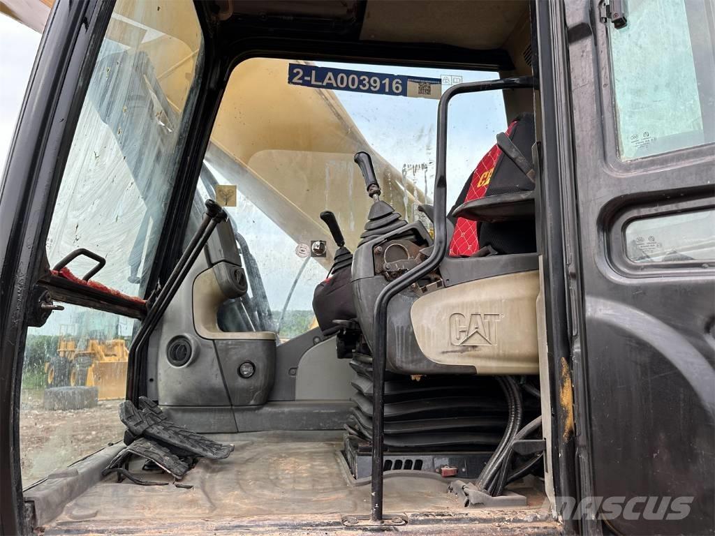 CAT 330 D Excavatoare pe șenile
