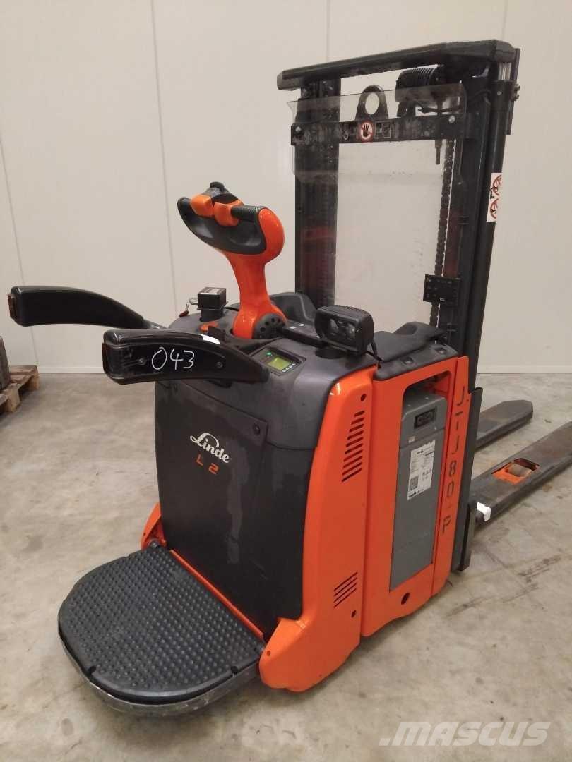 Linde L12AP Transpaleti autopropulsanti