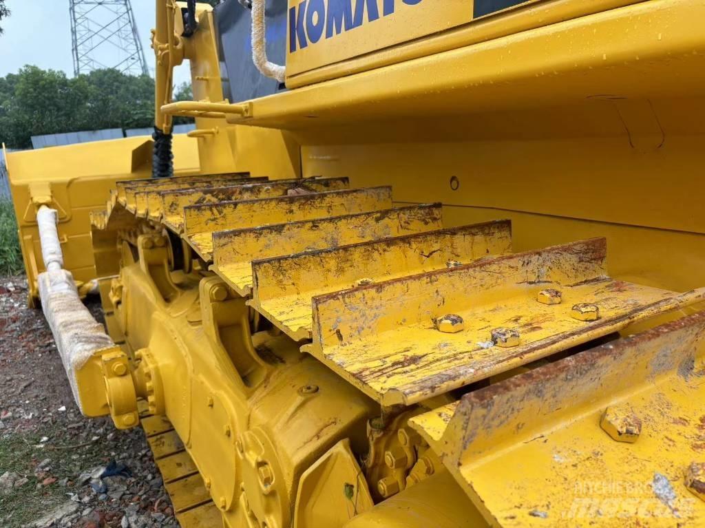 Komatsu D 85 E-12 Buldozere pe senile