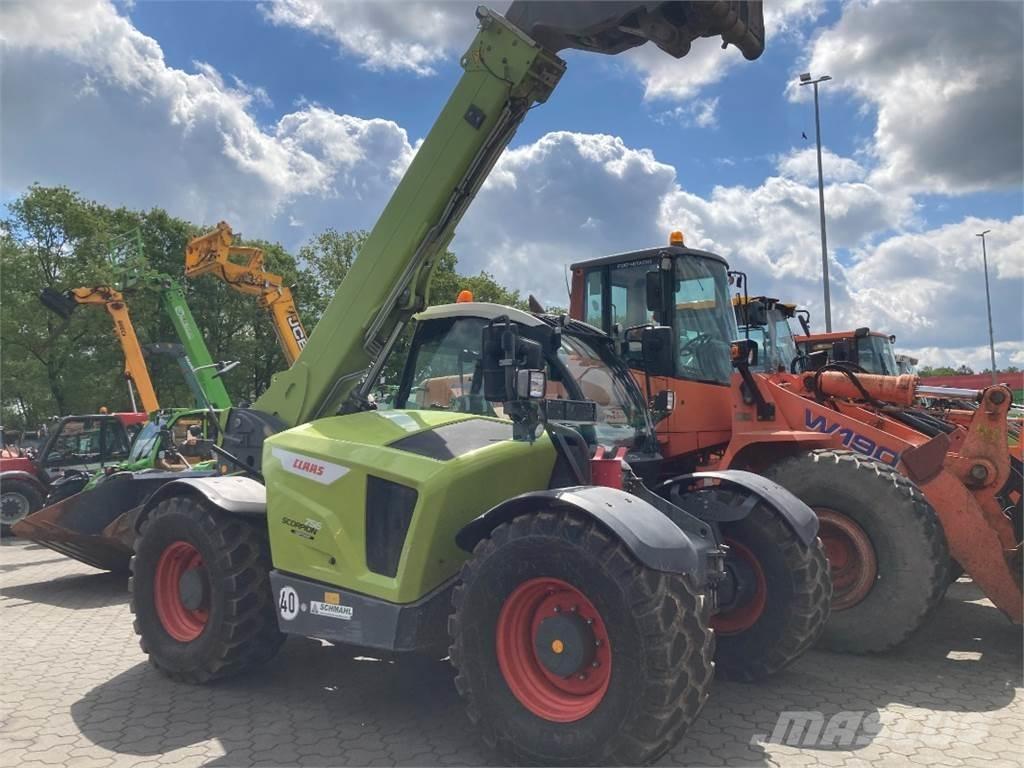 CLAAS Scorpion 756 Tractoare