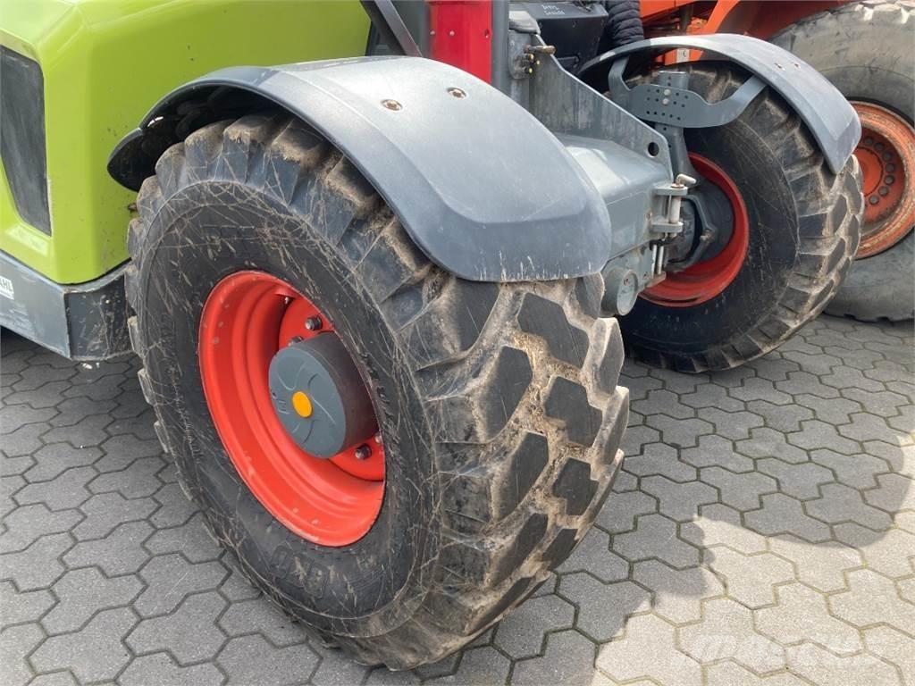 CLAAS Scorpion 756 Tractoare