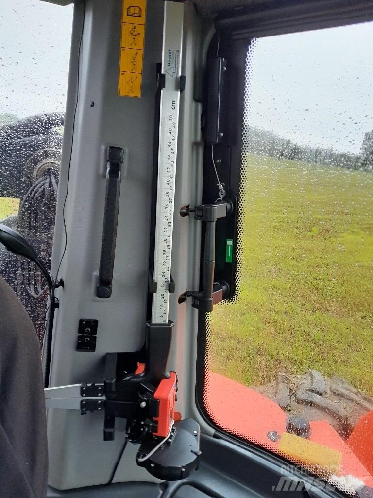 Komatsu 951 Combine forestiere