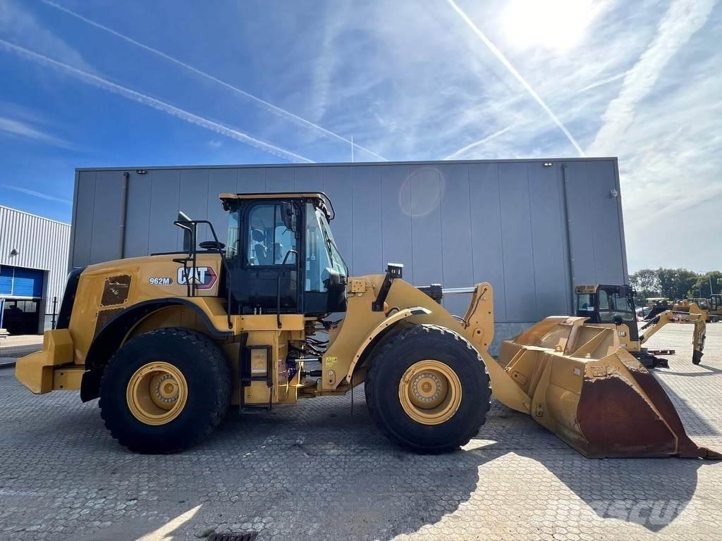 CAT 962M Incarcator pe pneuri