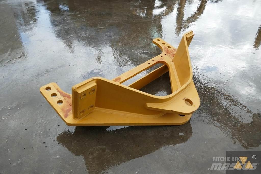 CAT 140M3 Drawbar Transport - Altele