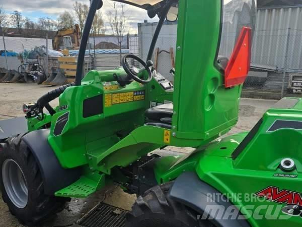 Avant 860 i Mini incarcator