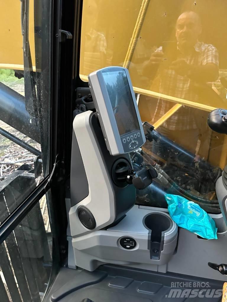 CAT 325 F LCR Excavatoare pe șenile
