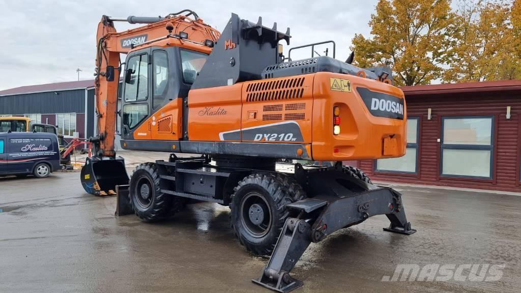 Doosan DX 210 W - 5 Excavatoare cu roti