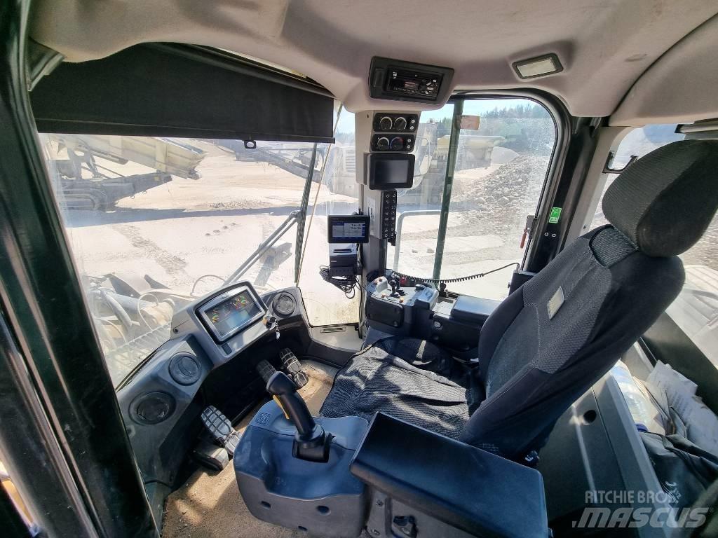 CAT 980M Incarcator pe pneuri
