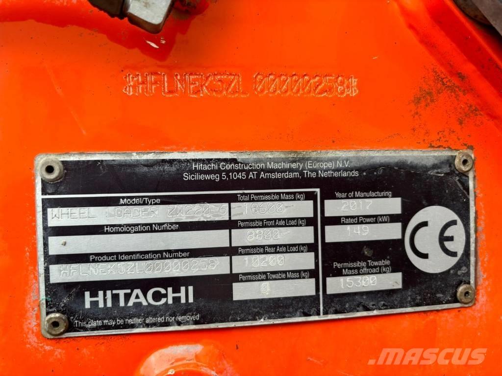 Hitachi ZW 220-6 Incarcator pe pneuri