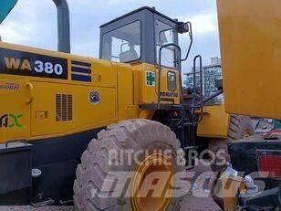 Komatsu WA 380 Incarcator pe pneuri