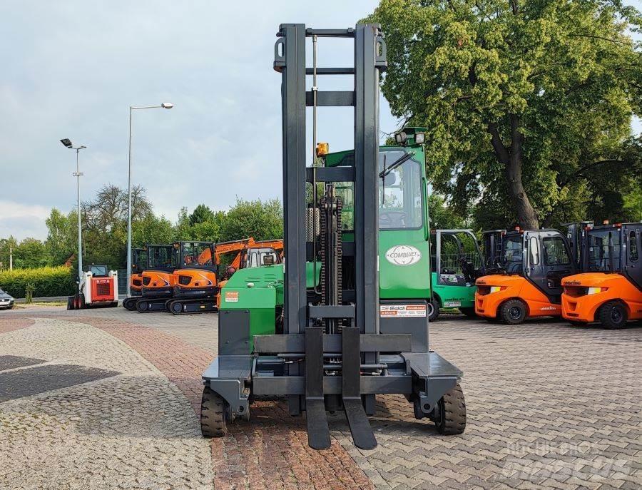 Combilift C4000 Stivuitoare cu patru brate
