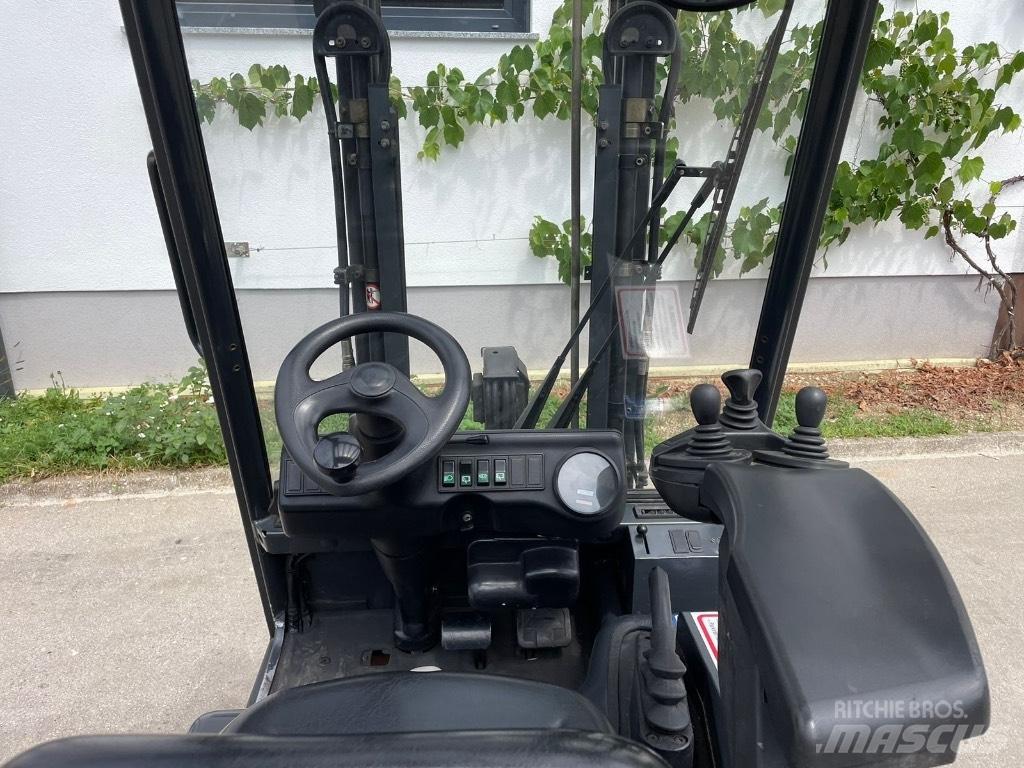 Linde E 16 P Stivuitor electric