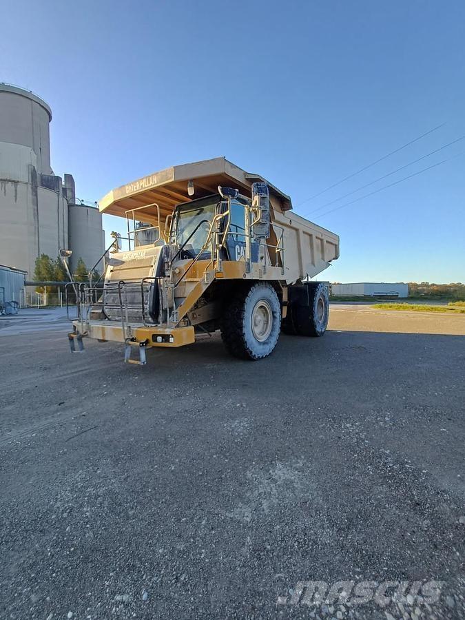 CAT 775F Camioane cu basculante rigide