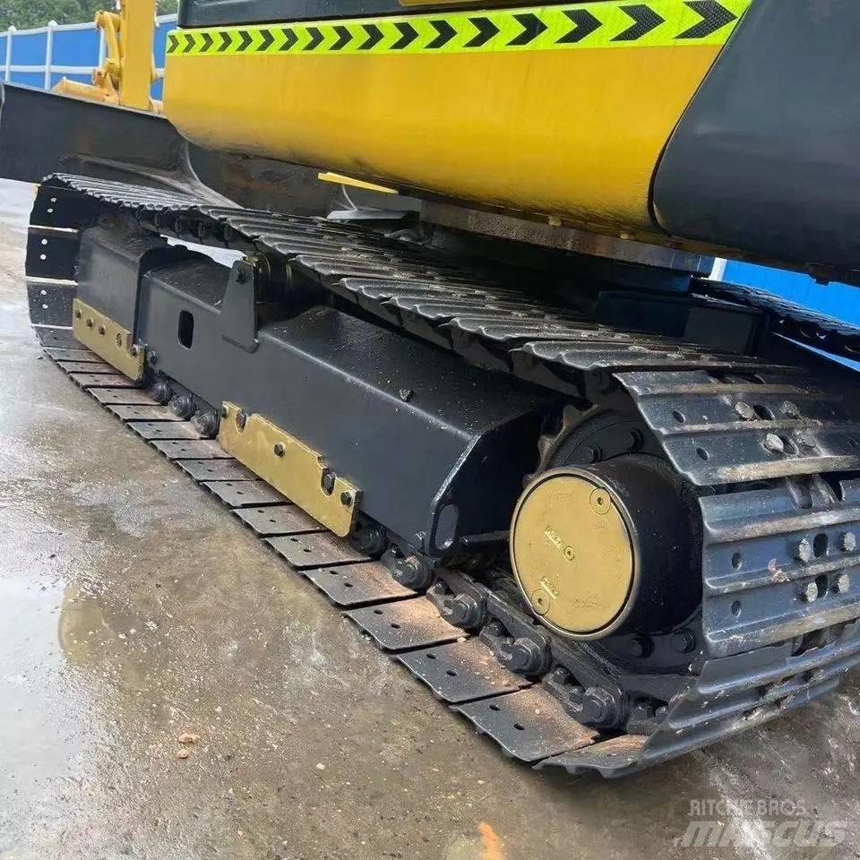 Komatsu PC56-7 Excavatoare pe șenile
