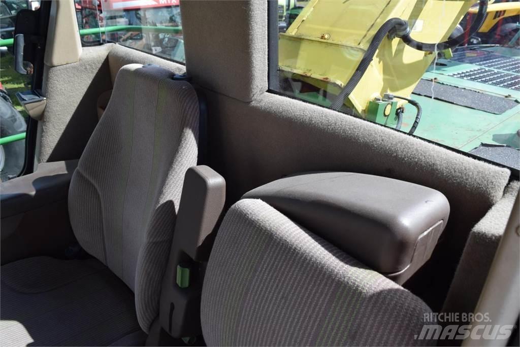 John Deere 7400 Forajere cu autopropulsare