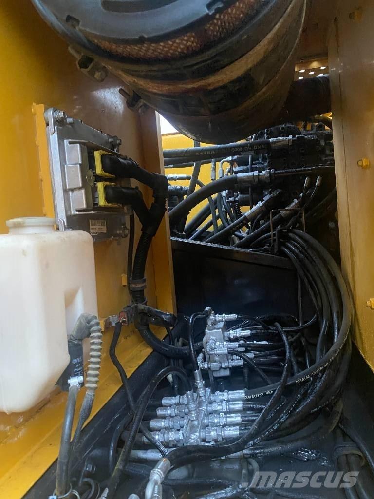 Volvo EC 210 B LC Excavatoare pe șenile
