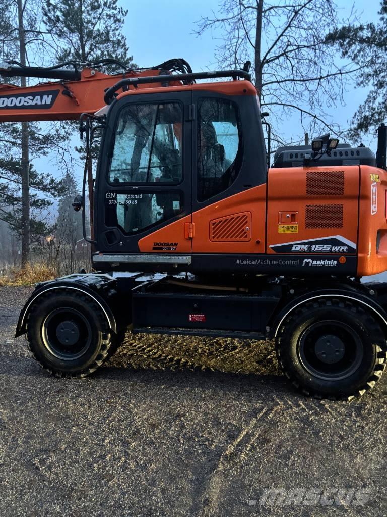 Doosan DX 165 W-7 Excavatoare cu roti