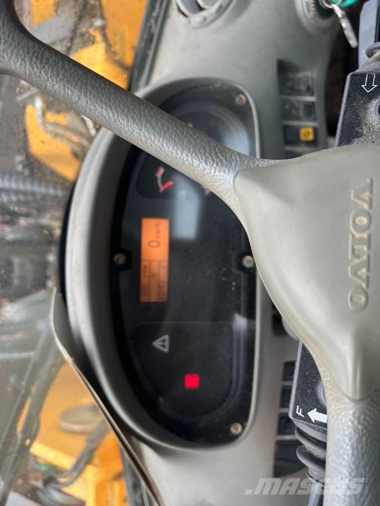 Volvo L 220 E Incarcator pe pneuri