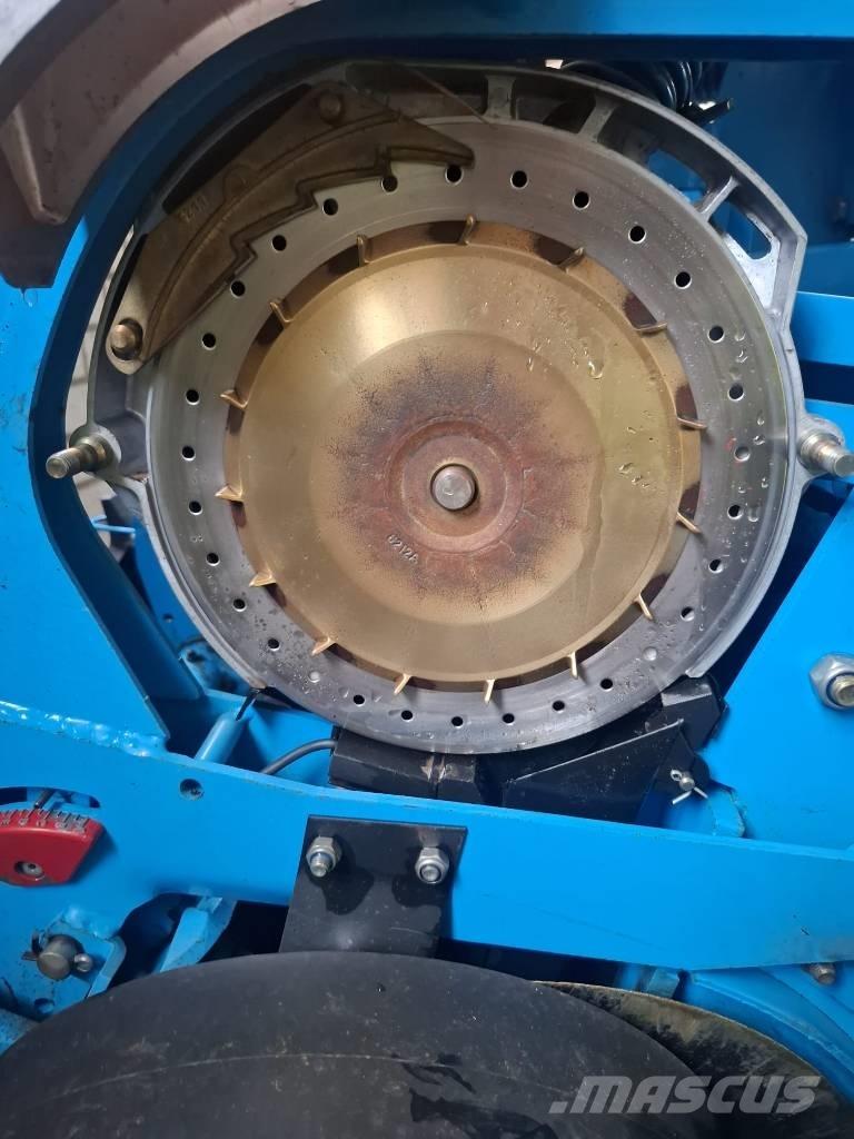 Monosem NG PLUS 6 Masini cu insamantare precisa