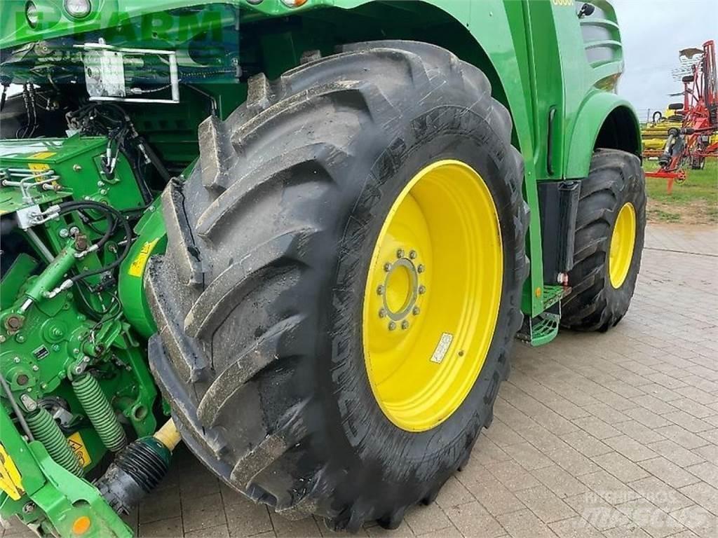 John Deere 8600 Forajere cu autopropulsare