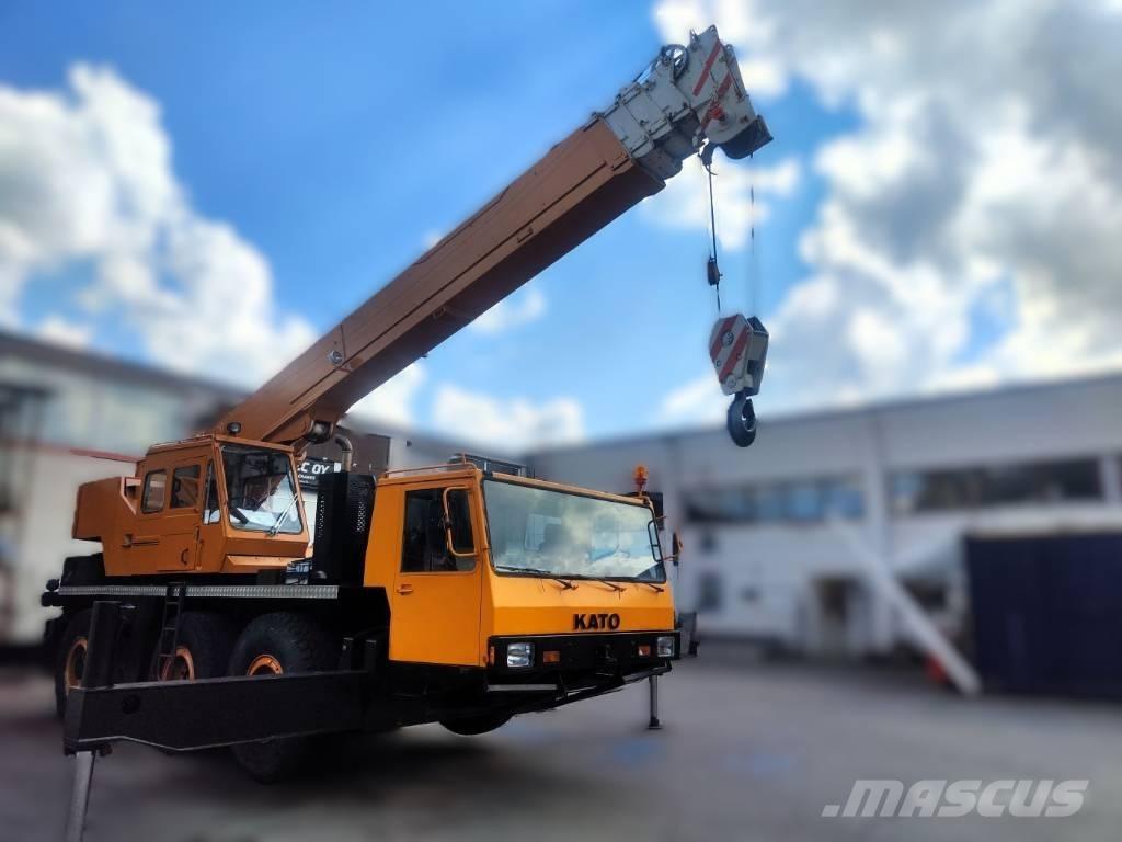 Kato KA 400 E Macara pentru orice teren