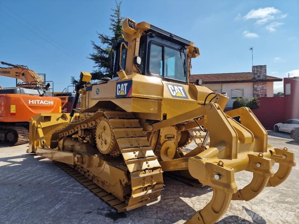CAT D 6 T XL Buldozere pe senile