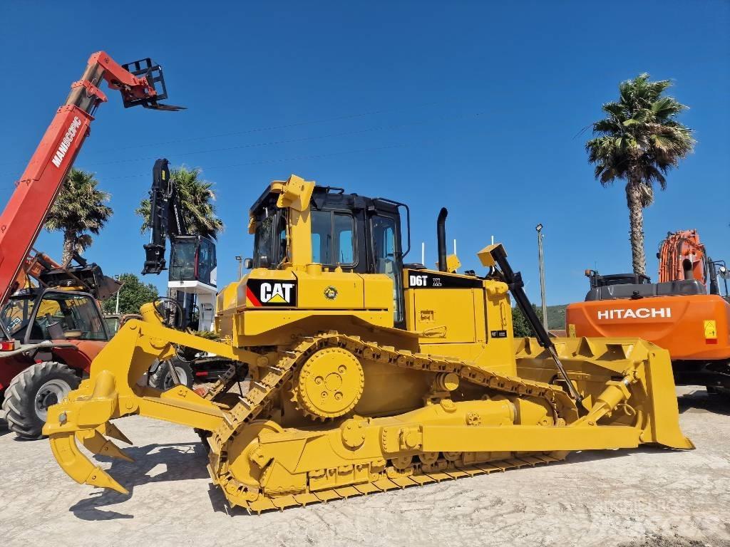 CAT D 6 T XL Buldozere pe senile
