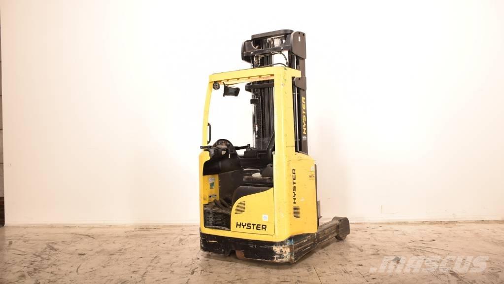 Hyster R 1.6 Stivuitor cu catarg retractabil