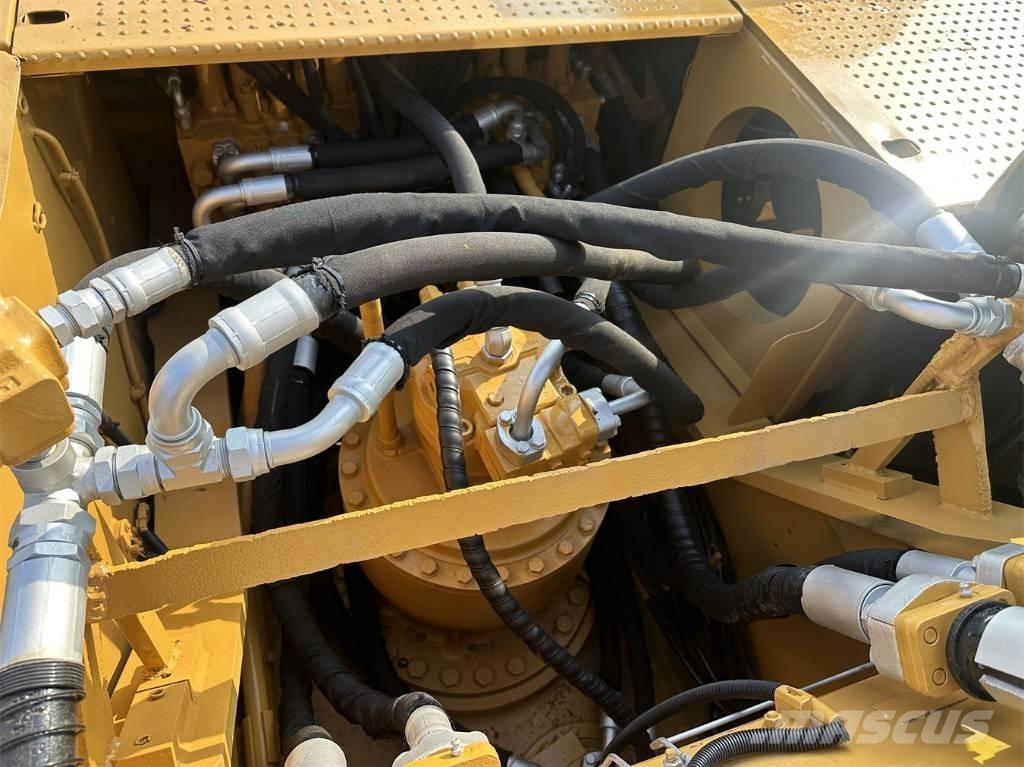 CAT 330 D Excavatoare pe șenile
