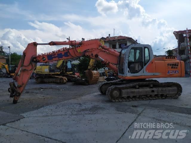 Fiat-Kobelco E 235 Excavatoare pe șenile
