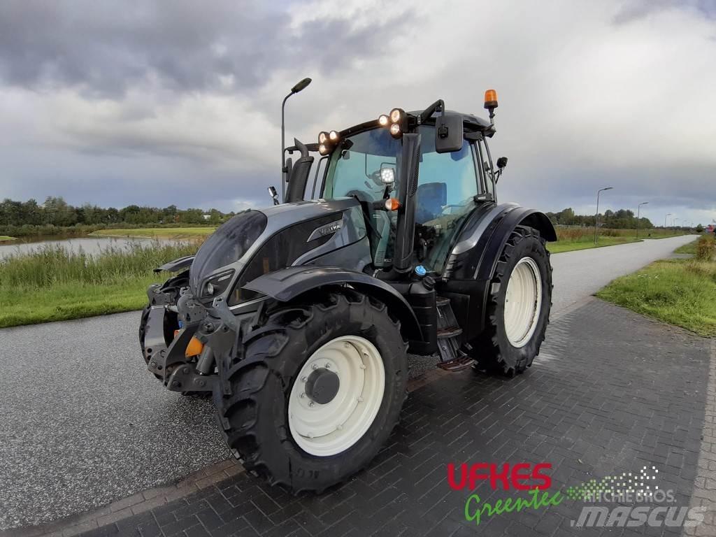 Valtra N134 Tractoare
