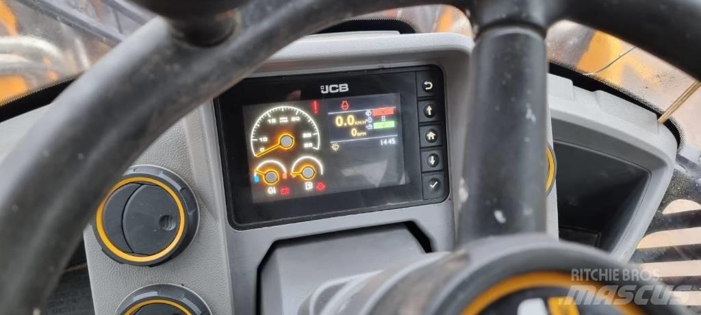 JCB 427 Agri Incarcator pe pneuri