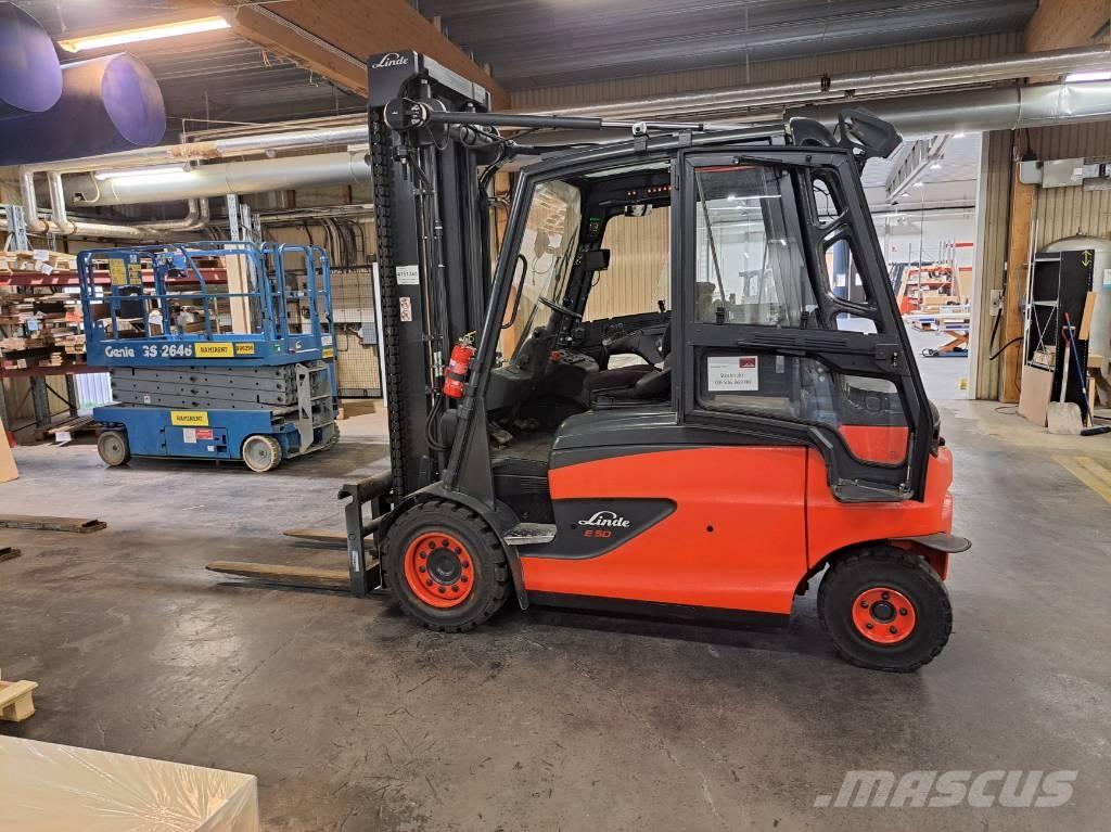 Linde E50HL-01 Stivuitor electric