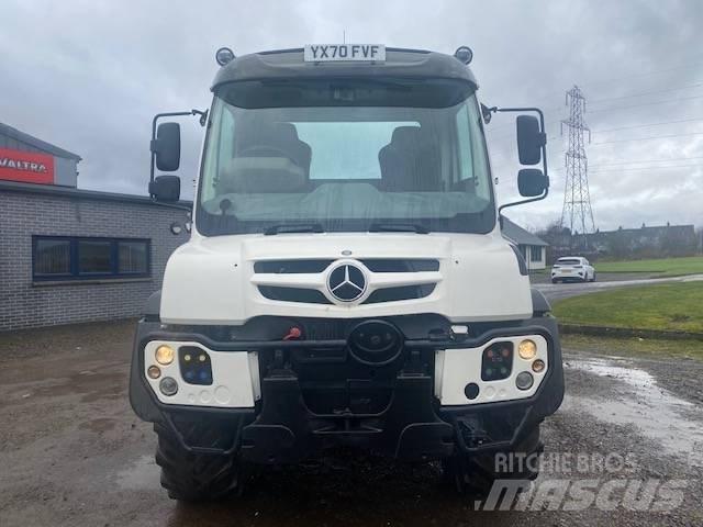 Mercedes-Benz UNIMOG Autobasculanta