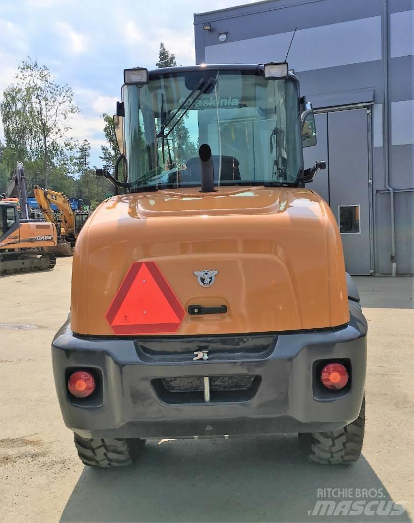 CASE 321 F Incarcator pe pneuri