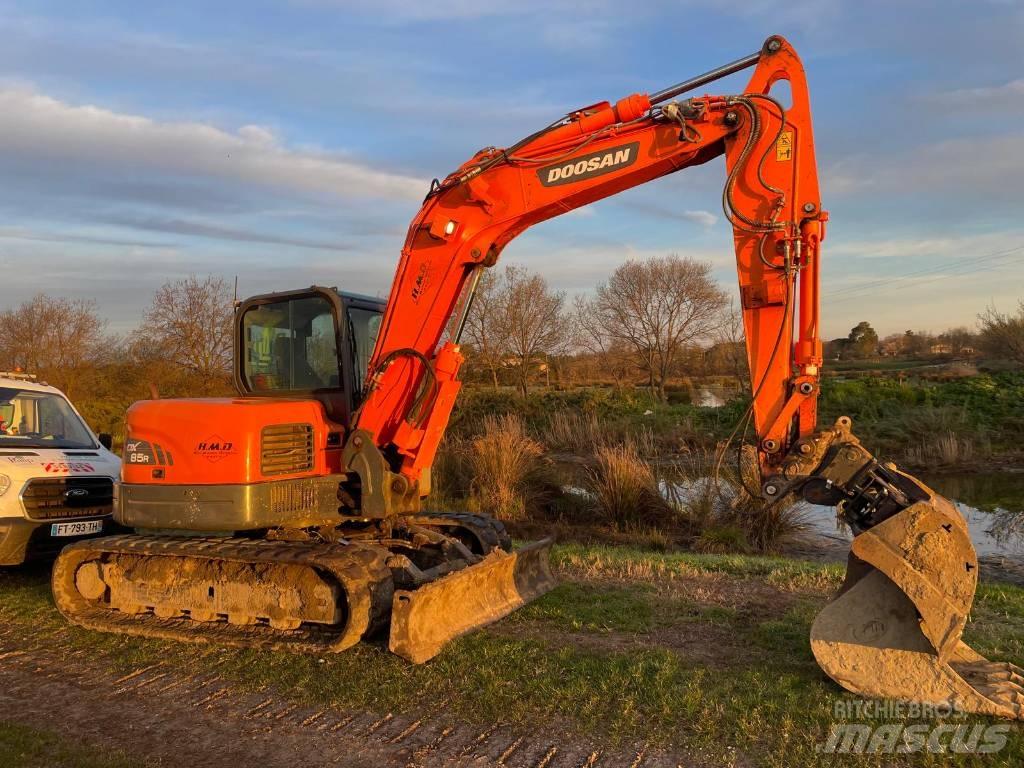 Doosan DX 85 R-3 Excavatoare 7t - 12t