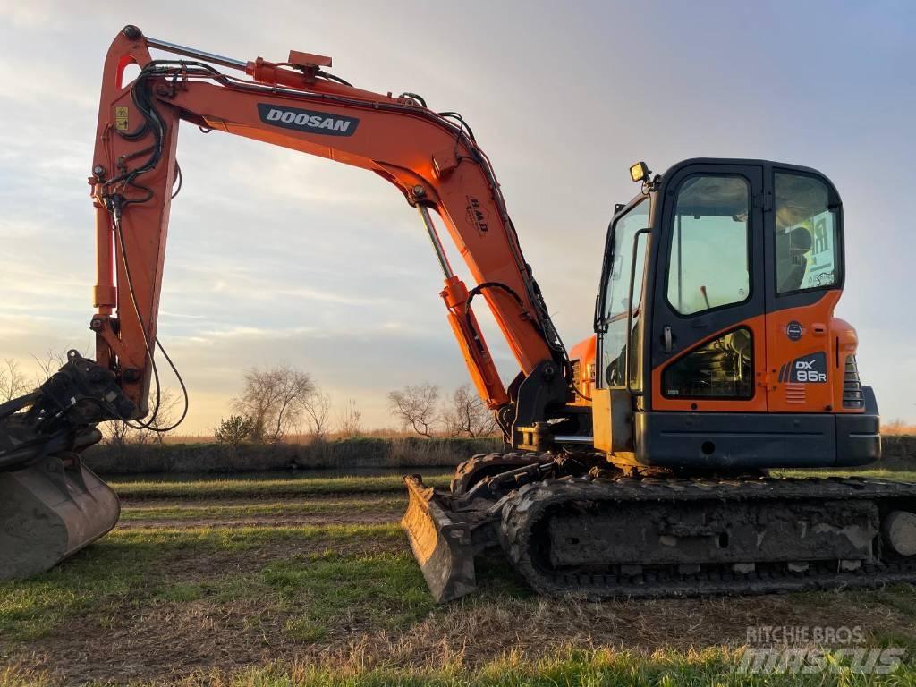 Doosan DX 85 R-3 Excavatoare 7t - 12t