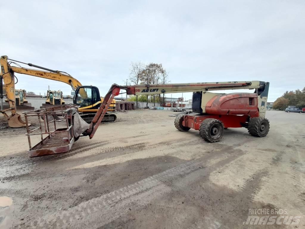 JLG 800 AJ Nacele cu brat telescopic