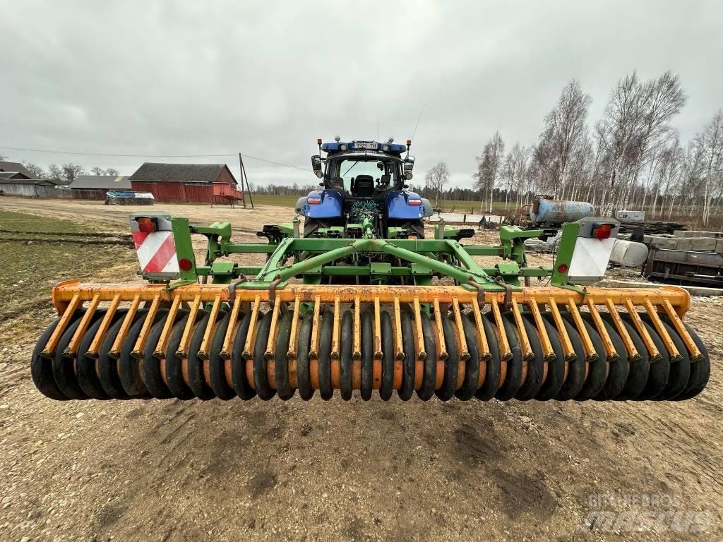 Amazone Cenius 4002 pluguri pentru dalta